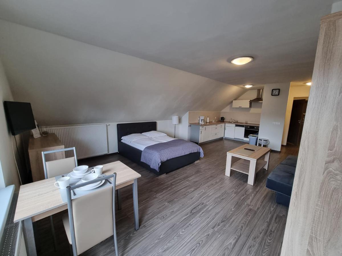 Nowe Cmk Apartment *